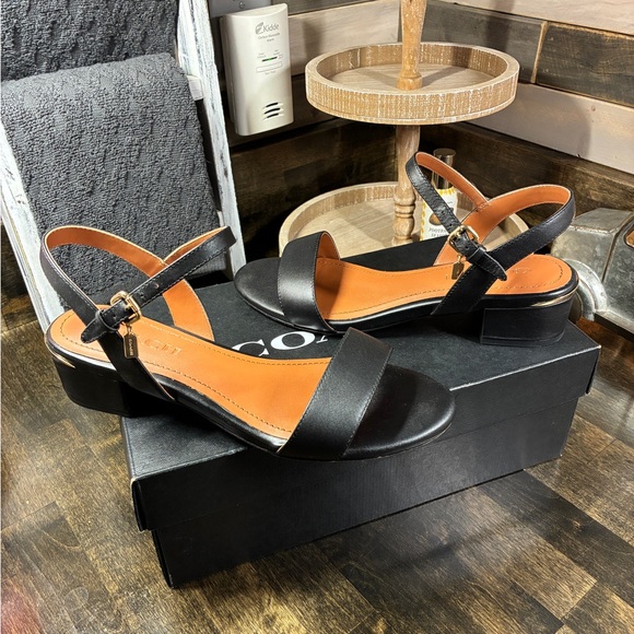 MAKE OFFER! 🩷 Coach Heels - Picture 2 of 14